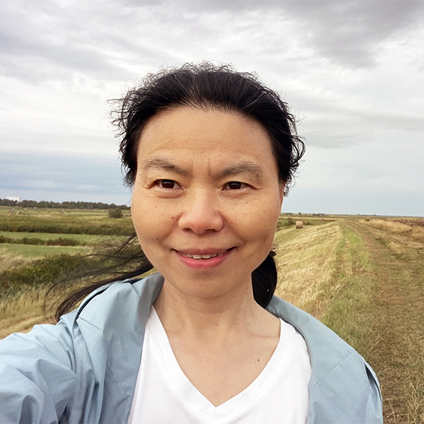 Headshot of Julia Ye